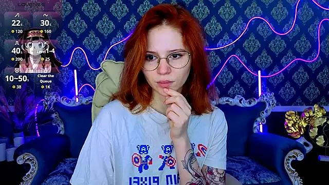 Snapshot of Sasha_Exclusive chatting on December 1, 2025, 1:45 pm Sasha Exclusive online show from December 1, 2025, 1:45 pm