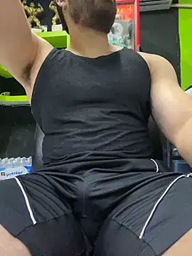 Snapshot of Karlo_98 chatting on June 15, 2026, 2:50 pm Karlo 98 online show from June 15, 2026, 2:50 pm