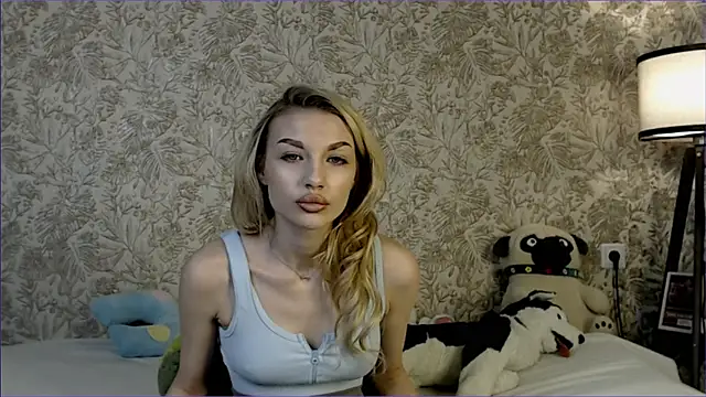 Snapshot of Ella_Milla chatting on November 5, 2025, 10:07 am Ella Milla online show from November 5, 2025, 10:07 am