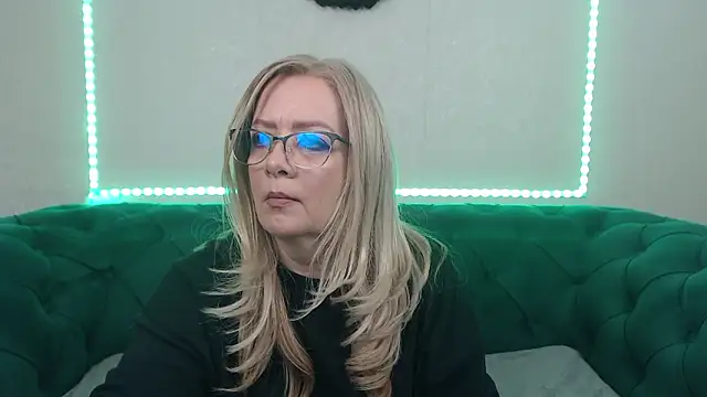 IvanaCharm online show from March 9, 2026, 4:38 am