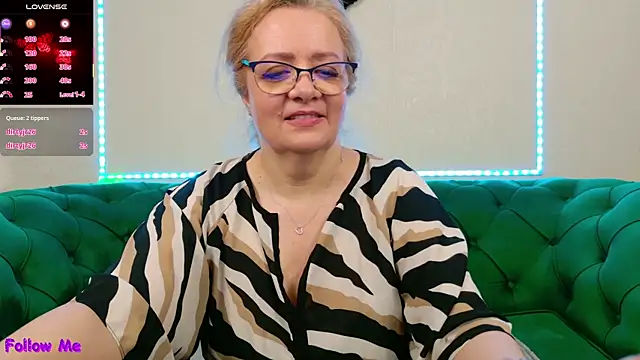 IvanaCharm online show from August 3, 2026, 3:36 am