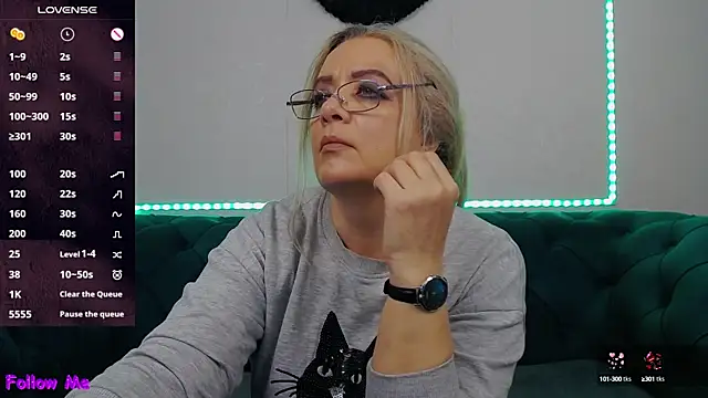 IvanaCharm online show from October 14, 2025, 3:18 am