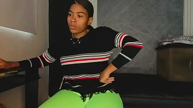 YummyDuooo online show from October 7, 2025, 12:50 pm