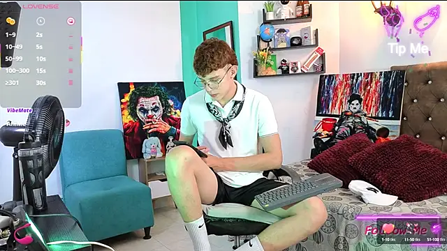 flowers18 online show from October 7, 2025, 10:00 pm