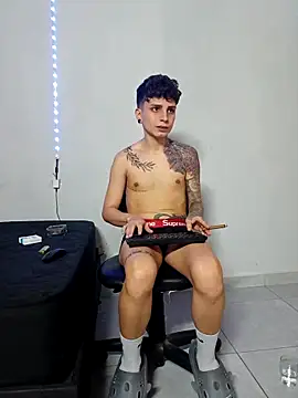 mikecoper 23 online show from December 16, 2025, 3:22 am