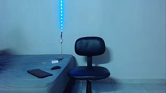 mikecoper 23 online show from November 12, 2025, 2:37 am