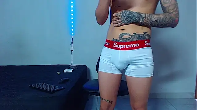 mikecoper 23 online show from November 20, 2025, 5:02 pm