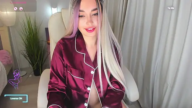 Miss Elia online show from February 9, 2025, 1:33 am