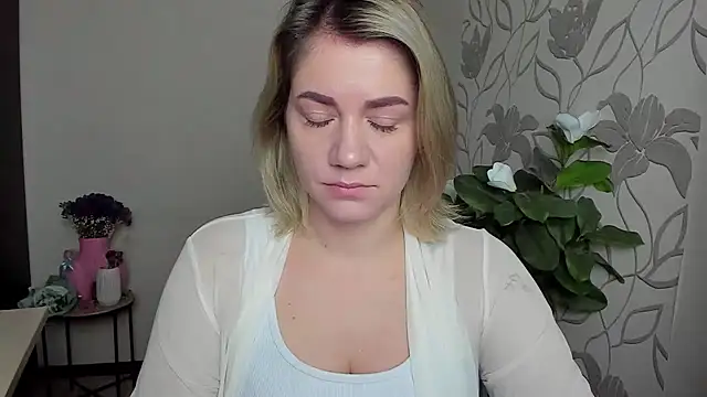 MariaSttone online show from October 26, 2025, 10:26 am