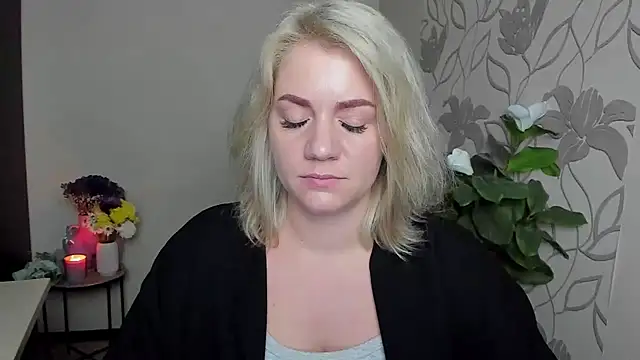 MariaSttone online show from November 19, 2025, 7:14 pm