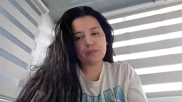 Snapshot of Mariasool chatting on September 28, 2025, 8:05 pm Mariasool online show from September 28, 2025, 8:05 pm