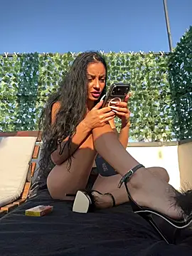 Snapshot of FeetVibe chatting on July 15, 2026, 4:19 am FeetVibe online show from July 15, 2026, 4:19 am