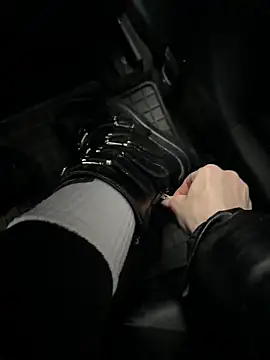 Snapshot of FeetVibe chatting on February 15, 2026, 8:24 am FeetVibe online show from February 15, 2026, 8:24 am