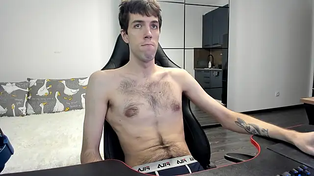 Snapshot of White_Dylan chatting on November 19, 2025, 6:24 am White Dylan online show from November 19, 2025, 6:24 am