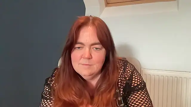 Snapshot of curvy-milf-abbie chatting on June 4, 2026, 2:22 pm curvy-milf-abbie online show from June 4, 2026, 2:22 pm