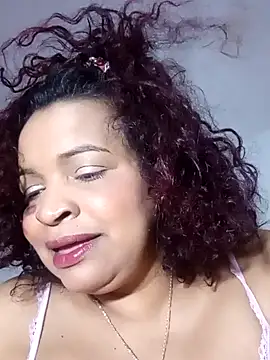 Snapshot of _violetta_- chatting on October 19, 2025, 11:24 am violetta - online show from October 19, 2025, 11:24 am