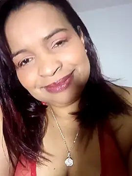 Snapshot of _violetta_- chatting on October 9, 2025, 12:17 pm violetta - online show from October 9, 2025, 12:17 pm