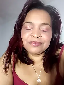 Snapshot of _violetta_- chatting on October 17, 2025, 1:31 am violetta - online show from October 17, 2025, 1:31 am