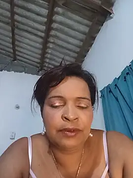 Snapshot of _violetta_- chatting on June 5, 2026, 11:21 pm violetta - online show from June 5, 2026, 11:21 pm