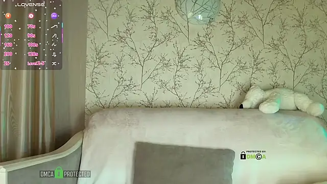 MilfeaN online show from December 19, 2025, 8:00 pm