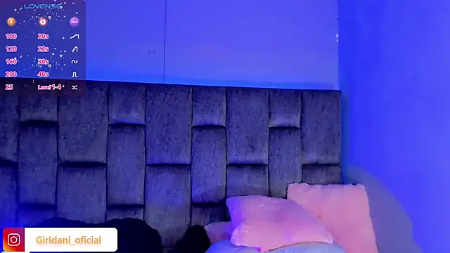 Liittle foxxxy online show from February 15, 2025, 10:33 am