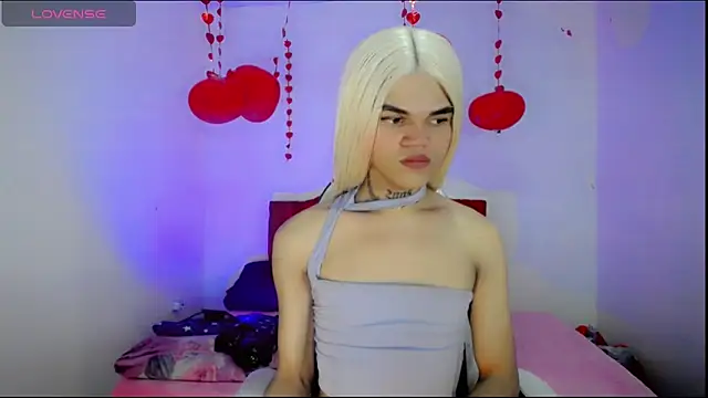 Gabyqueen70 online show from February 22, 2025, 3:23 am