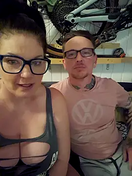 Snapshot of 420Curvybabe chatting on November 3, 2025, 8:23 pm 420Curvybabe online show from November 3, 2025, 8:23 pm