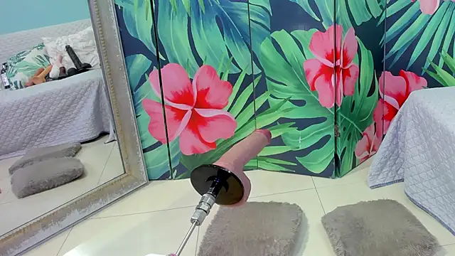 Mieldeluna online show from February 22, 2026, 4:48 am