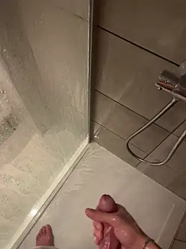 LucianoRixo1 online show from February 18, 2026, 1:58 am