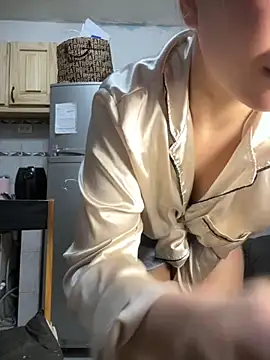 Snapshot of PEACHY439 chatting on September 25, 2025, 4:29 am PEACHY439 online show from September 25, 2025, 4:29 am