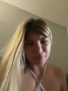 Snapshot of PEACHY439 chatting on March 16, 2025, 9:16 pm PEACHY439 online show from March 16, 2025, 9:16 pm