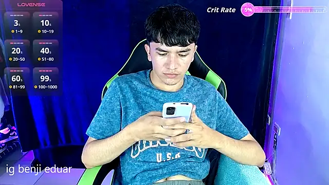 Snapshot of benji_hoter chatting on July 30, 2026, 4:00 am benji hoter online show from July 30, 2026, 4:00 am