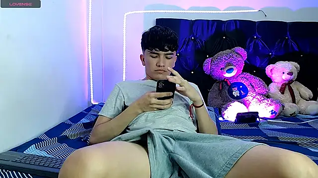 benji hoter online show from October 22, 2025, 7:02 pm