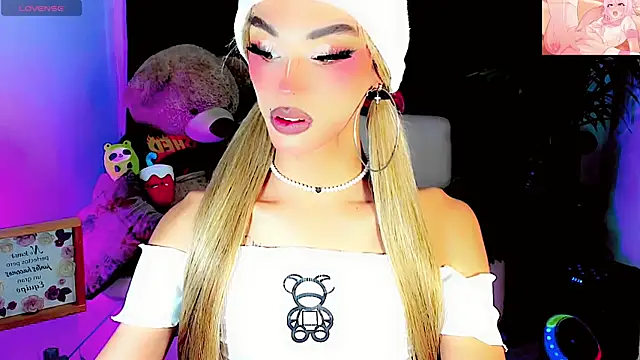 dollswit01 online show from November 15, 2025, 8:57 pm