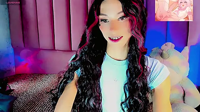 dollswit01 online show from April 5, 2026, 5:08 pm