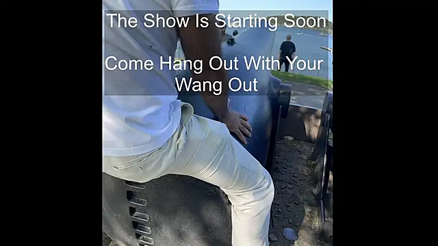 bear russian hunk online show from April 22, 2026, 11:50 am