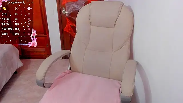 Snapshot of Maavca_ chatting on October 11, 2025, 7:59 pm Maavca online show from October 11, 2025, 7:59 pm