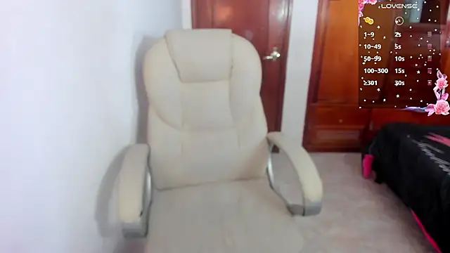 Snapshot of Maavca_ chatting on November 13, 2025, 7:51 pm Maavca online show from November 13, 2025, 7:51 pm