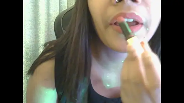 Snapshot of AngelLiza69 chatting on July 5, 2026, 12:45 pm AngelLiza69 online show from July 5, 2026, 12:45 pm