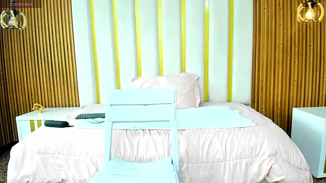 love mommy online show from March 14, 2026, 5:52 pm