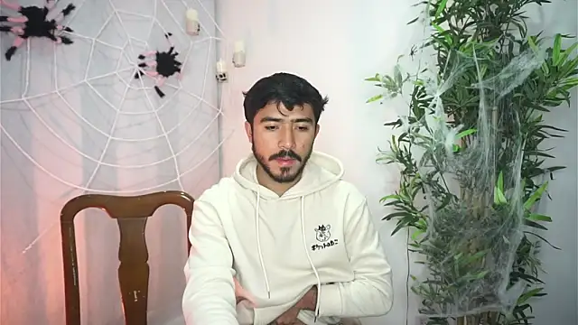 Snapshot of dam0n_fr0st chatting on October 17, 2025, 6:53 pm dam0n fr0st online show from October 17, 2025, 6:53 pm