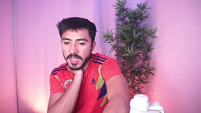 Snapshot of dam0n_fr0st chatting on November 19, 2025, 8:42 pm dam0n fr0st online show from November 19, 2025, 8:42 pm