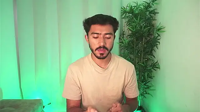 dam0n fr0st online show from April 24, 2026, 8:44 pm