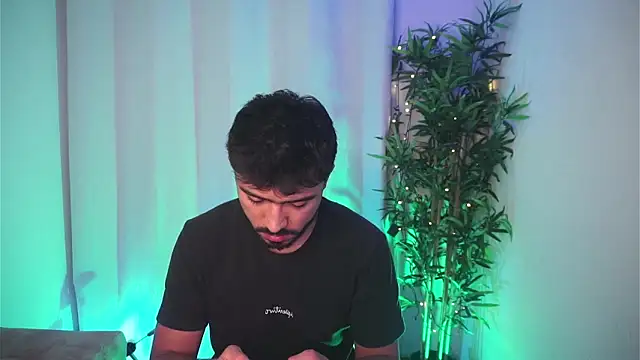 dam0n fr0st online show from May 6, 2026, 9:19 pm