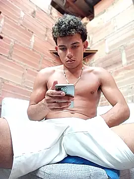 Snapshot of alex_candela chatting on March 11, 2026, 9:09 pm alex candela online show from March 11, 2026, 9:09 pm