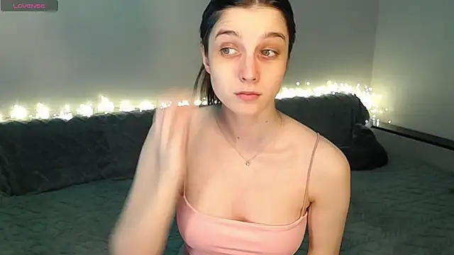 Snapshot of Abigail_Wills chatting on November 20, 2025, 5:24 pm Abigail Wills online show from November 20, 2025, 5:24 pm