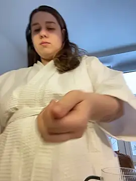 SuzieMurray online show from January 14, 2026, 7:23 am