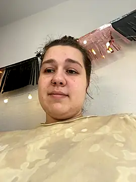 Snapshot of SuzieMurray chatting on October 29, 2025, 10:14 am SuzieMurray online show from October 29, 2025, 10:14 am