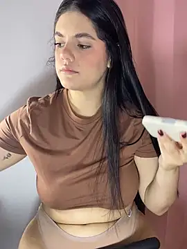 Snapshot of kimberlyhills1 chatting on February 22, 2026, 5:36 pm kimberlyhills1 online show from February 22, 2026, 5:36 pm