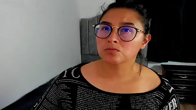 Snapshot of lorymoon chatting on January 7, 2025, 7:28 pm lorymoon online show from January 7, 2025, 7:28 pm